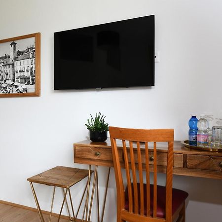 לוזון 7Rooms - Self Check-In 24H Free Parking מראה חיצוני תמונה