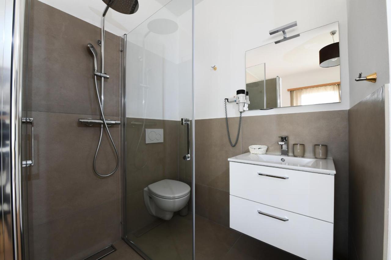 לוזון 7Rooms - Self Check-In 24H Free Parking מראה חיצוני תמונה